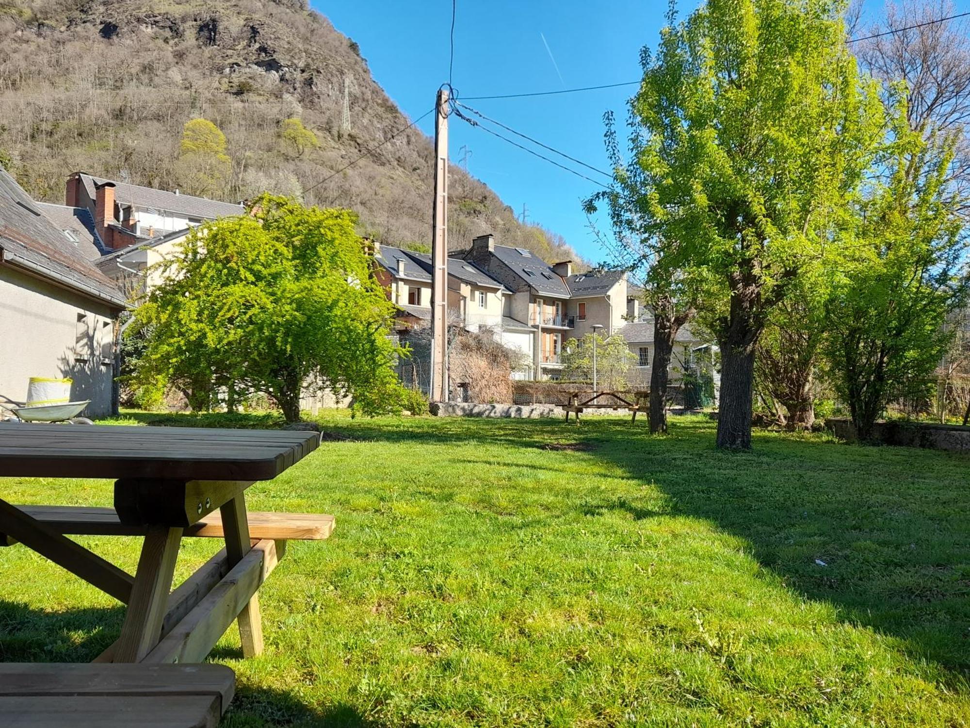 Ferienwohnung T3 Neuf 65M2 5 Personnes Avec Jardin Au Calme, Menage Inclus, Local Velo Bagnères-de-Luchon Exterior foto